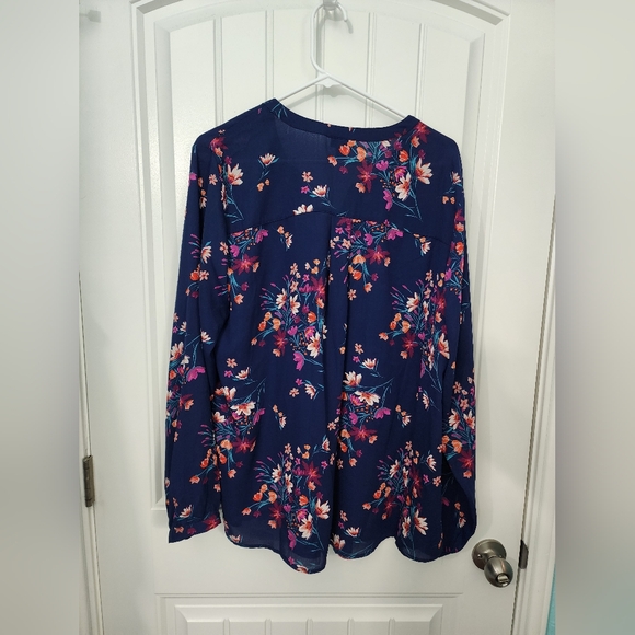 Torrid Navy Floral Button Down Long Sleeve Peasant Top, Plus Size 2 - Picture 3 of 3